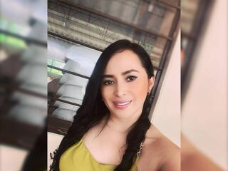 naked cam chatroom mialaurentt